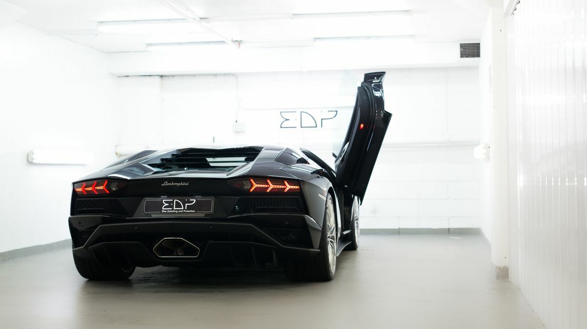 Aventador S Nero Pegaso