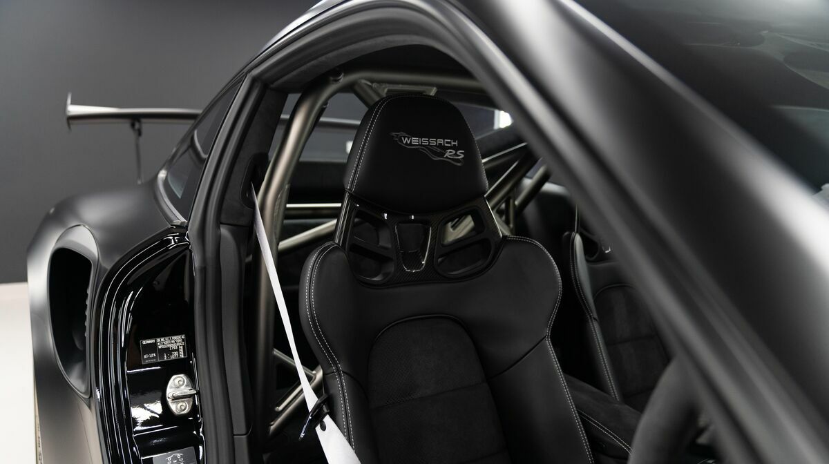 991.2 GT3RS Weissach Satin Black