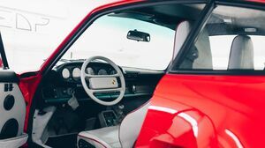 930 Turbo Guards Red