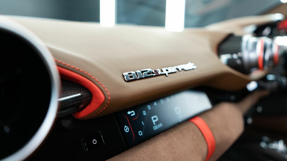 812 Superfast Rosso Magma
